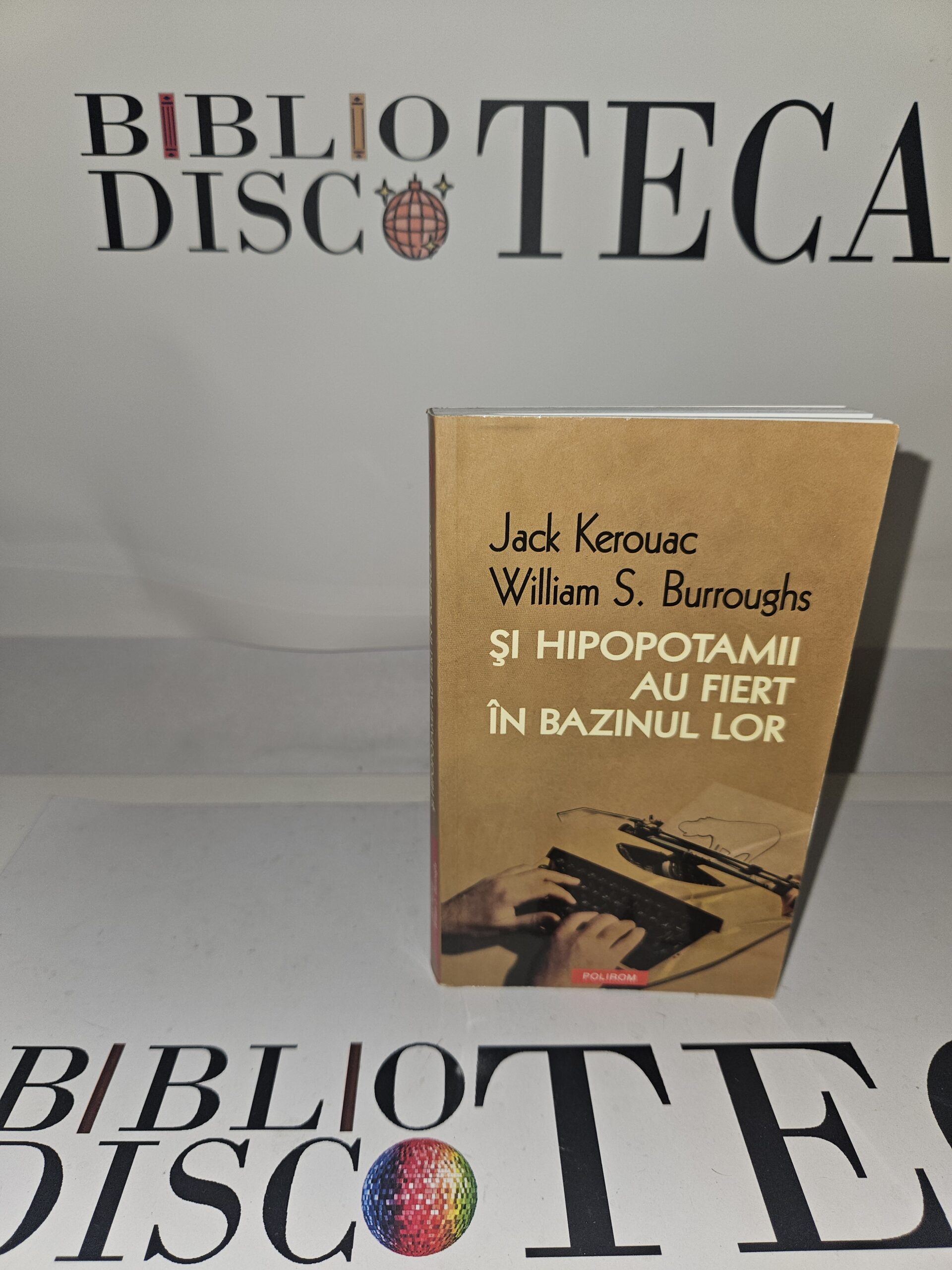 Si hipopotamii au fiert in bazinul lor