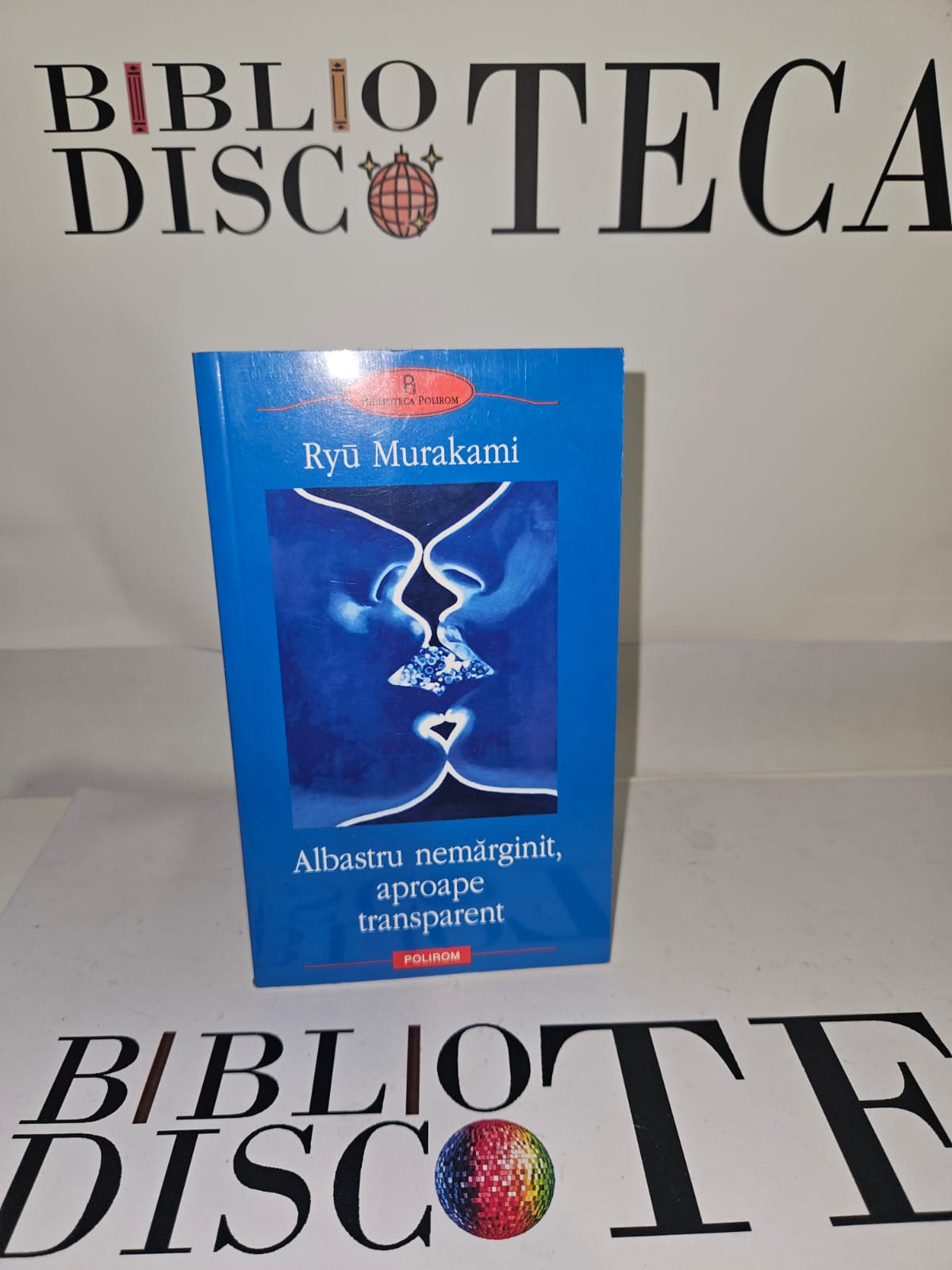 Albastru nemărginit